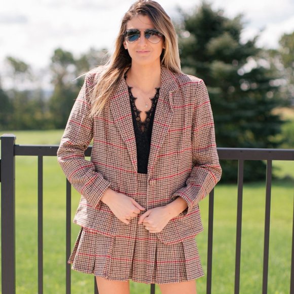 🆕 PLAID MINI SKIRT - Picture 2 of 4